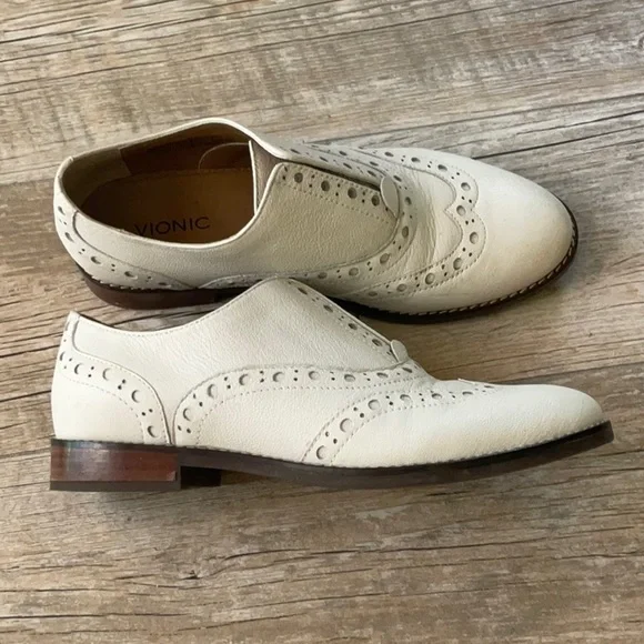 VIONIC Hadley Wingtip Oxford EUC - Picture 4 of 8